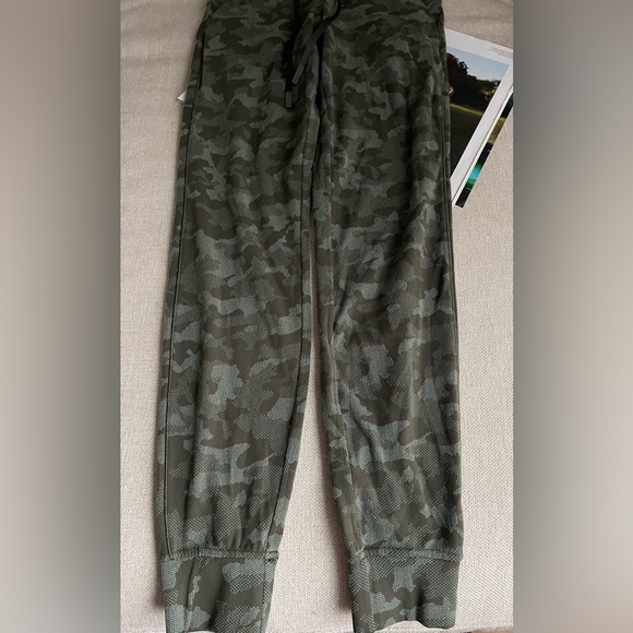 Lululemon Ready To Rulu Joggers 29” In Heritage Camo Dark Olive Green Size 2 - Picture 11 of 16